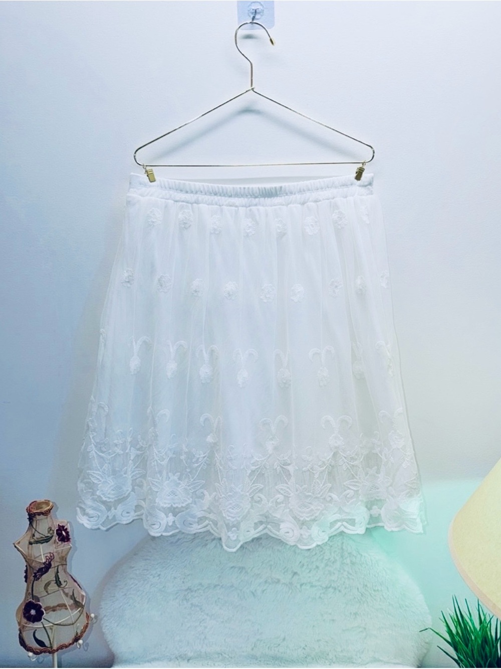 Maurices White Embroidered Tulle Lace Pleated Lined Midi Skirt 30” Waistband 💝